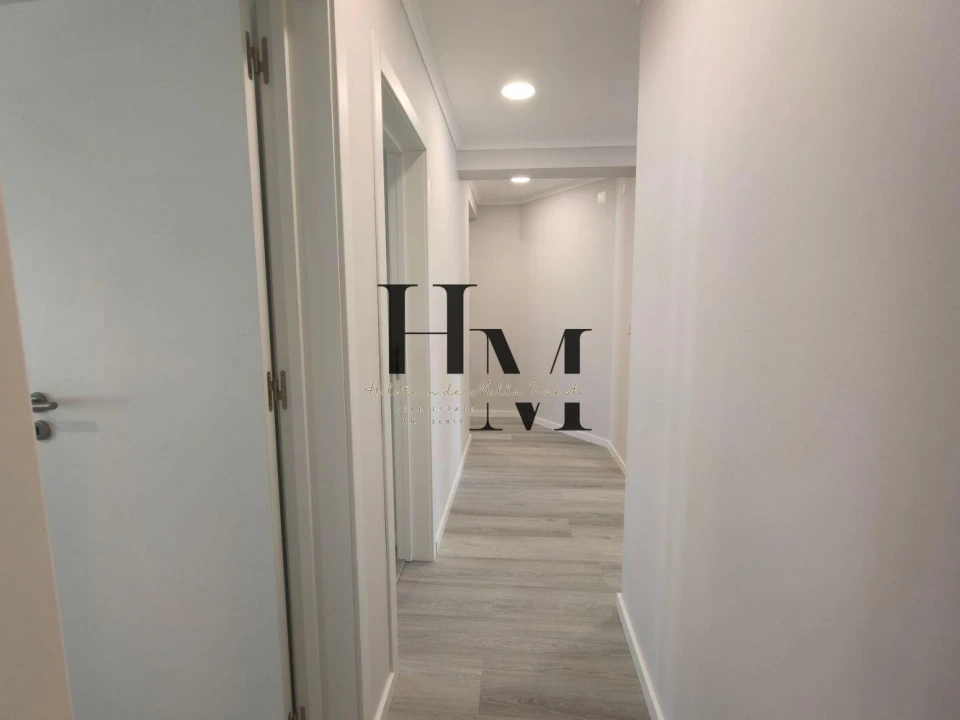 Apartamento T4 para Venda em Amora Foto 7