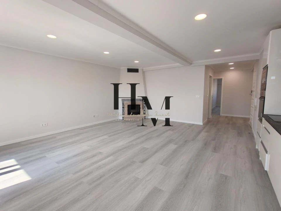 Apartamento T4 para Venda em Amora Foto 6