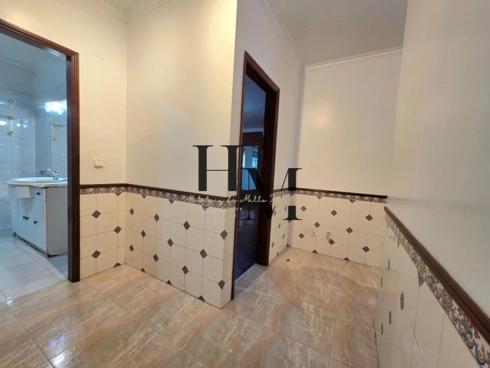 Apartamento T2 para Venda em Algueirão-Mem Martins Foto 14