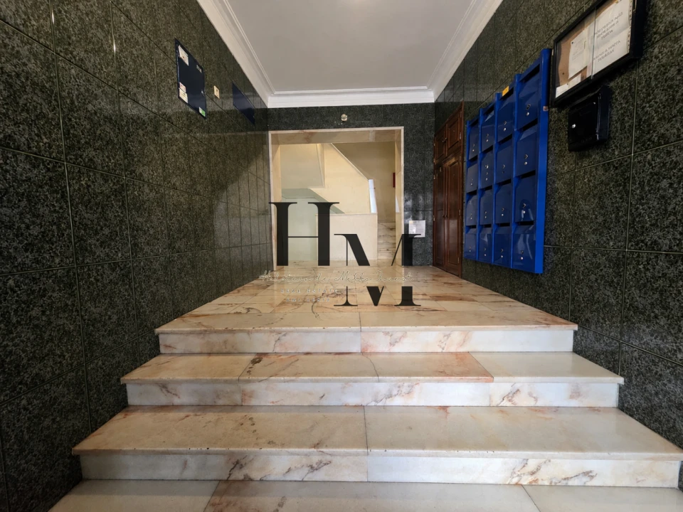 Apartamento T2 para Venda em Algueirão-Mem Martins Foto 3