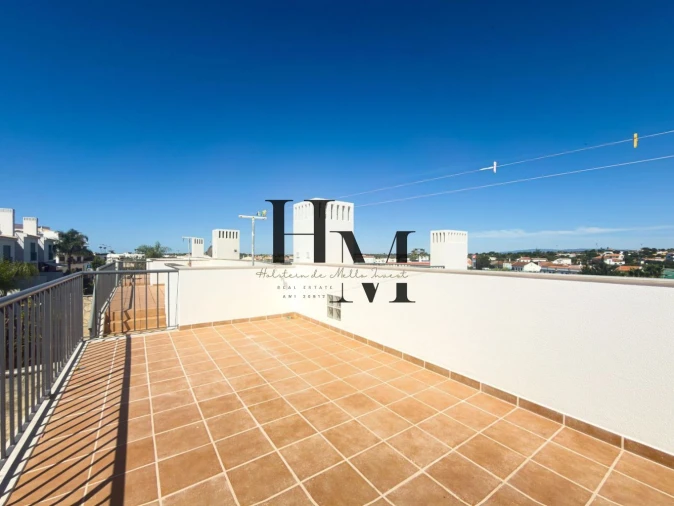 Moradia T3 para Venda em Guia Foto 33