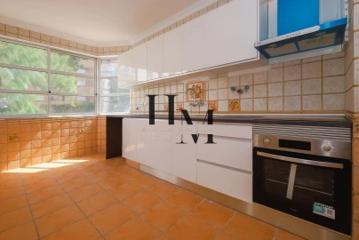 Apartamento T3 para Venda em Algueirão-Mem Martins