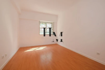 Apartamento T3 para Venda em Algueirão-Mem Martins
