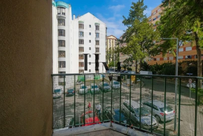 Apartamento T3 para Venda em Algueirão-Mem Martins