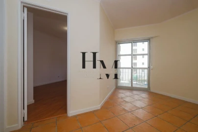 Apartamento T3 para Venda em Algueirão-Mem Martins