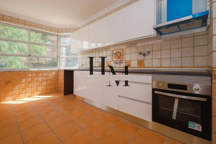 Apartamento T3 para Venda em Algueirão-Mem Martins Foto 6