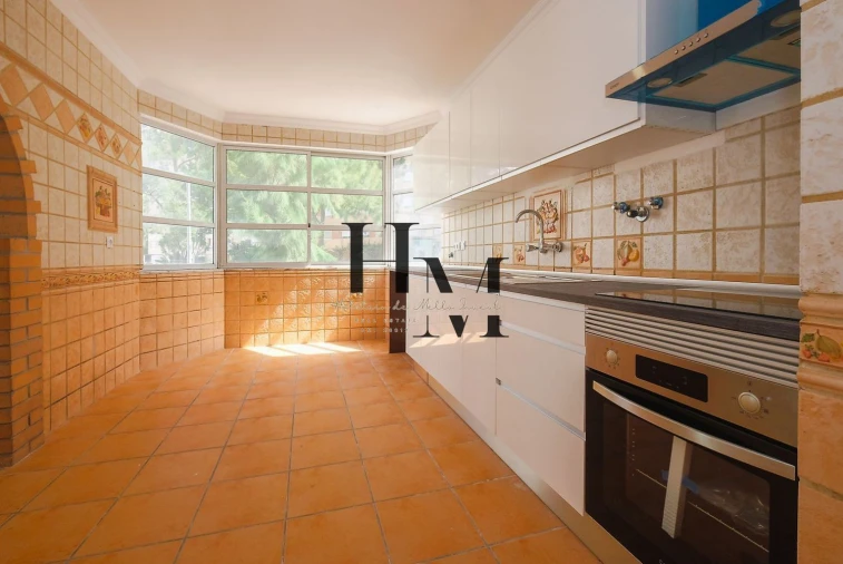 Apartamento T3 para Venda em Algueirão-Mem Martins Foto 4