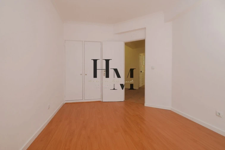 Apartamento T3 para Venda em Algueirão-Mem Martins Foto 14