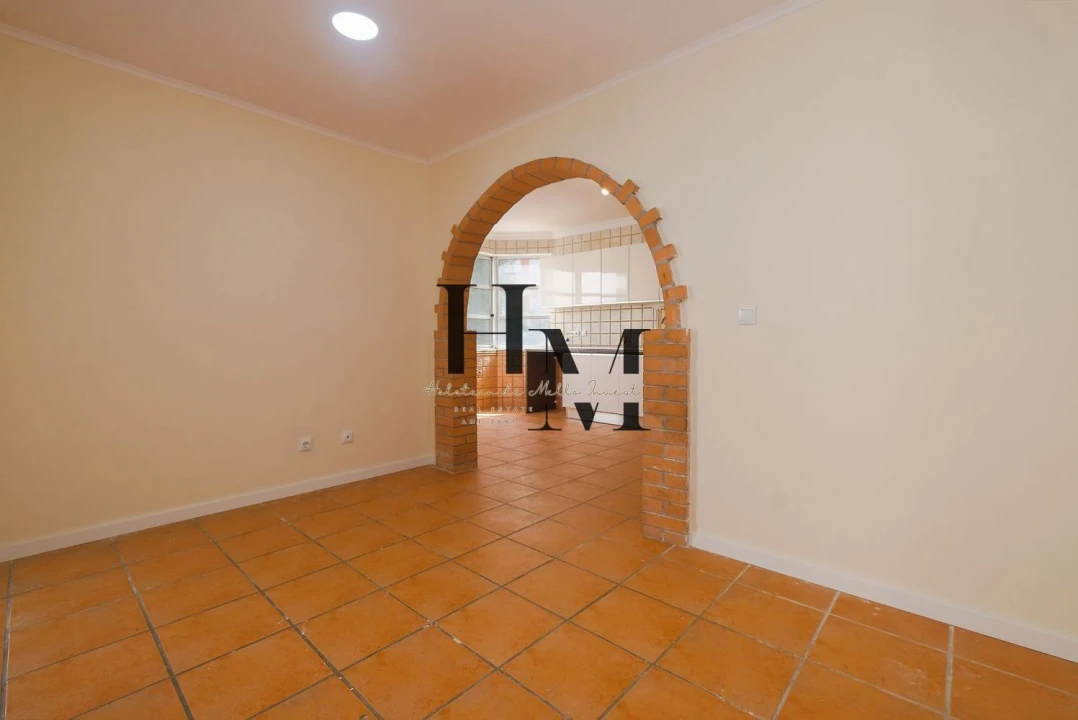 Apartamento T3 para Venda em Algueirão-Mem Martins Foto 3