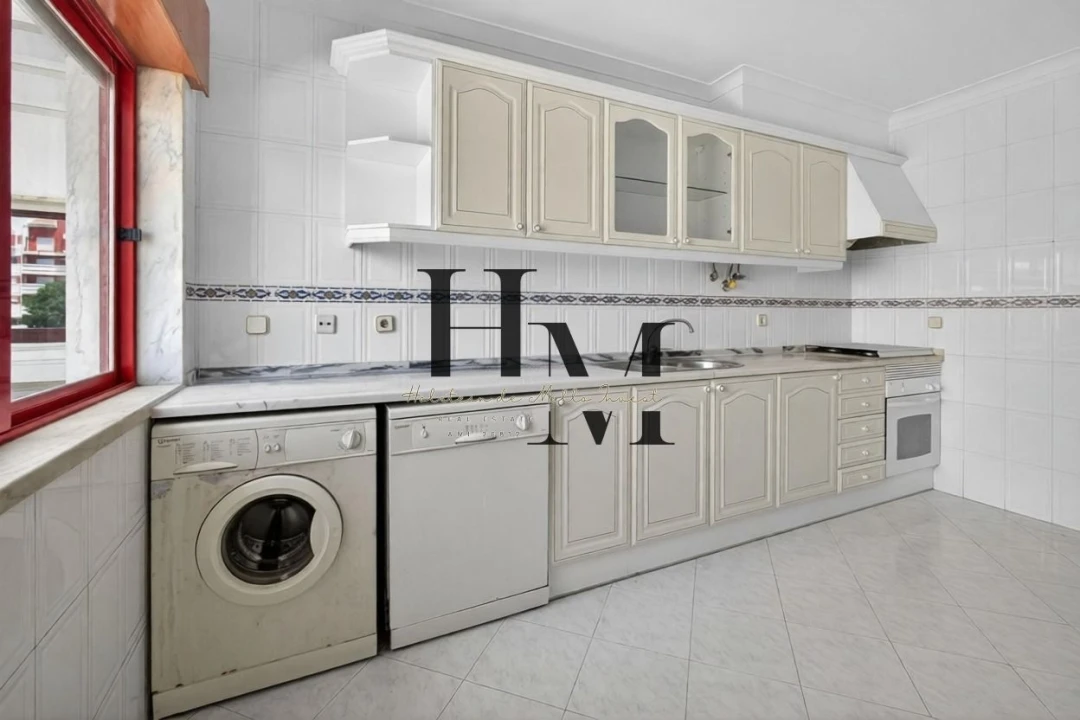Apartamento T2 para Venda em Algueirão-Mem Martins Foto 2
