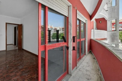 Apartamento T2 para Venda em Algueirão-Mem Martins