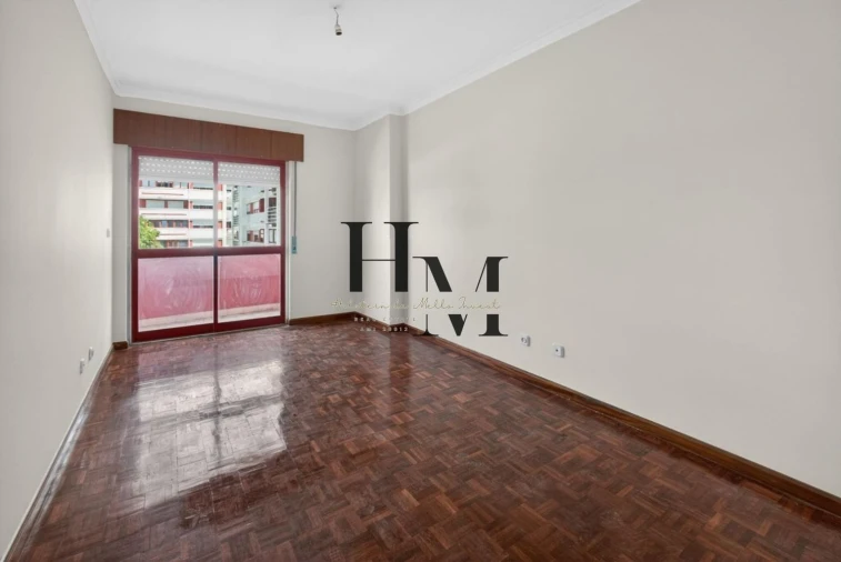 Apartamento T2 para Venda em Algueirão-Mem Martins Foto 14