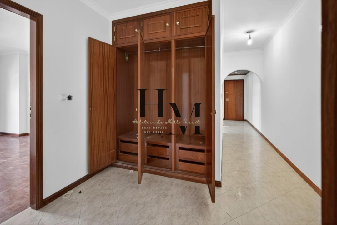 Apartamento T2 para Venda em Algueirão-Mem Martins Foto 11