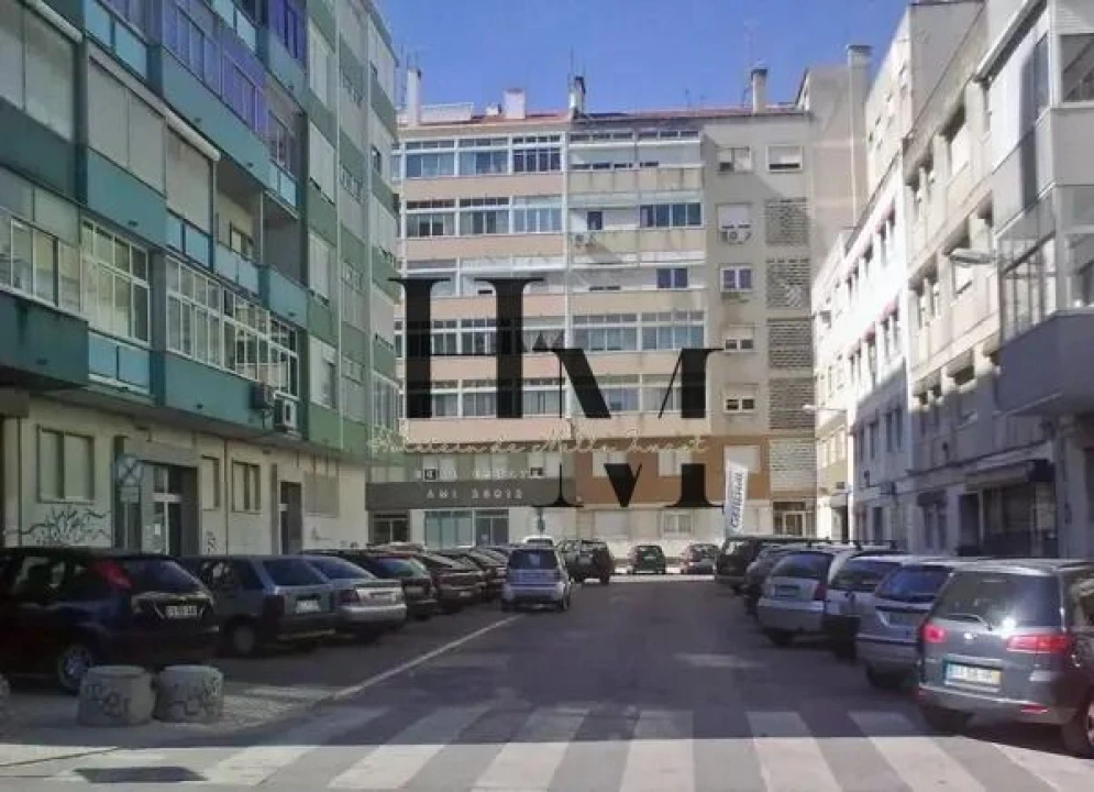 Apartamento T2 para Venda em Penha de França Foto 15