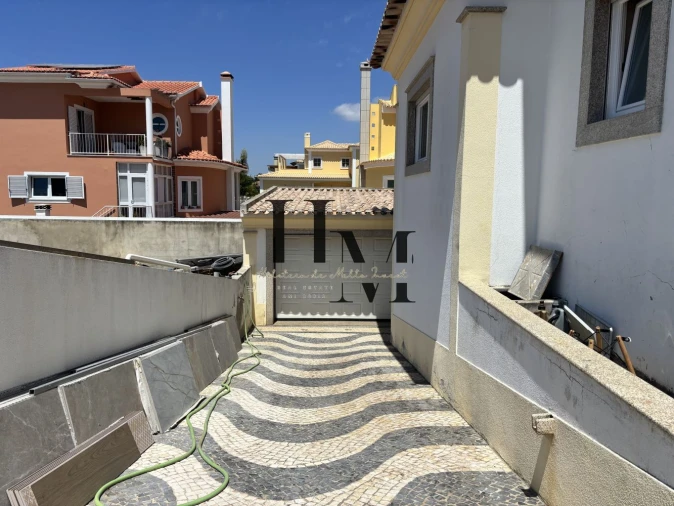 Moradia T4 para Venda em Azeitão (São Lourenço e São Simão) Foto 4