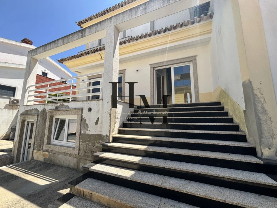 Moradia T4 para Venda em Azeitão (São Lourenço e São Simão) Foto 30