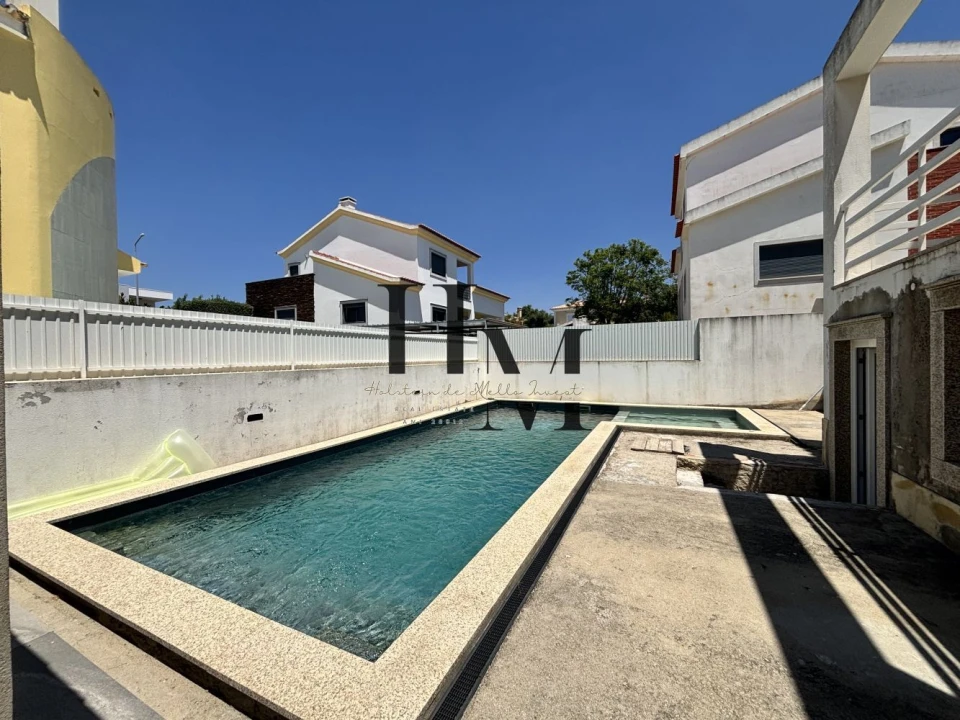 Moradia T4 para Venda em Azeitão (São Lourenço e São Simão) Foto 31