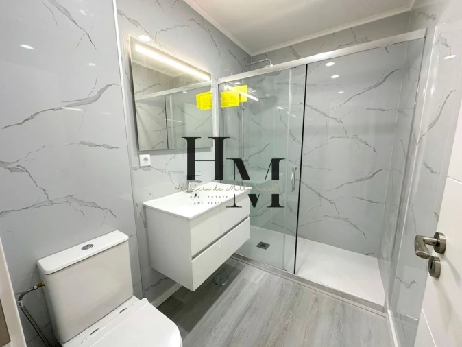 Apartamento T2 para Venda em Corroios Foto 13
