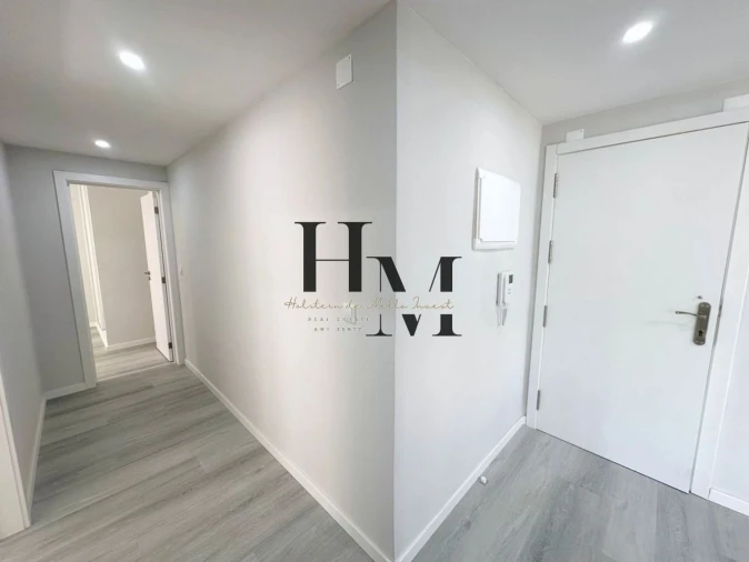 Apartamento T2 para Venda em Corroios Foto 11