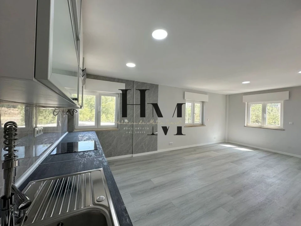 Apartamento T2 para Venda em Corroios Foto 5