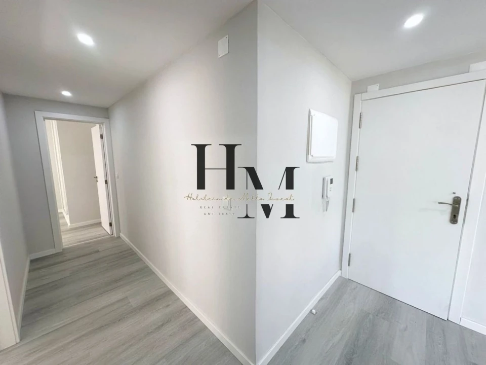 Apartamento T2 para Venda em Corroios Foto 11