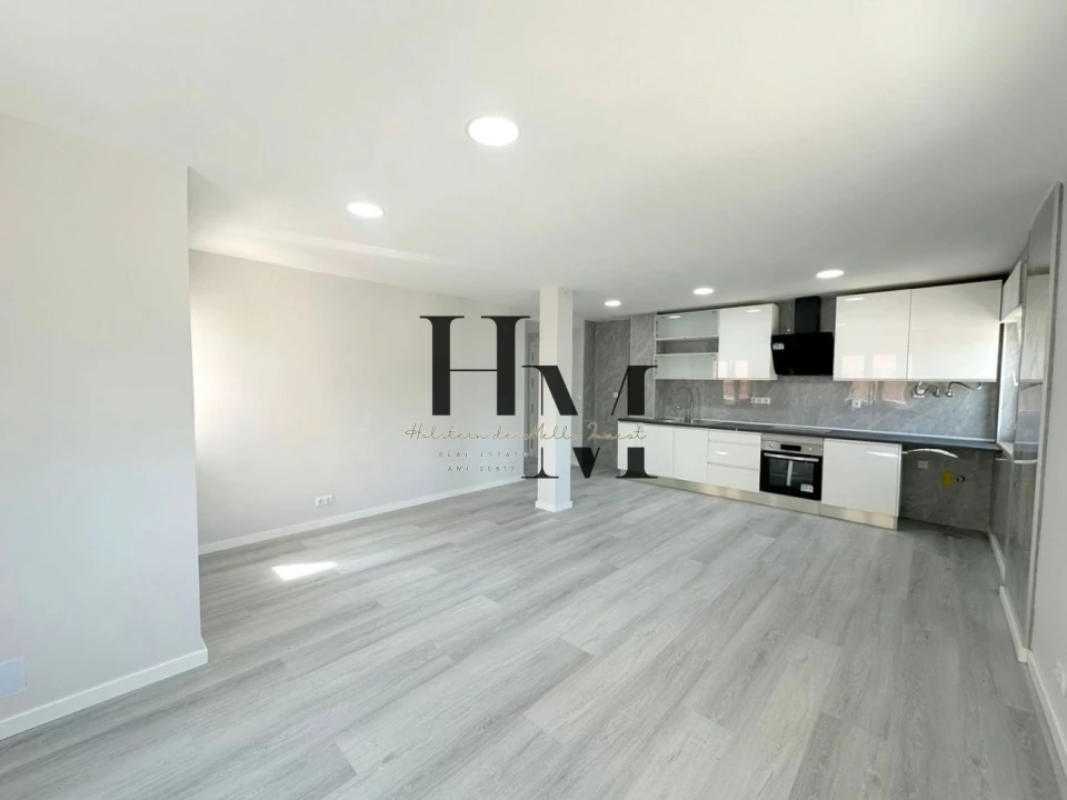 Apartamento T2 para Venda em Corroios Foto 2