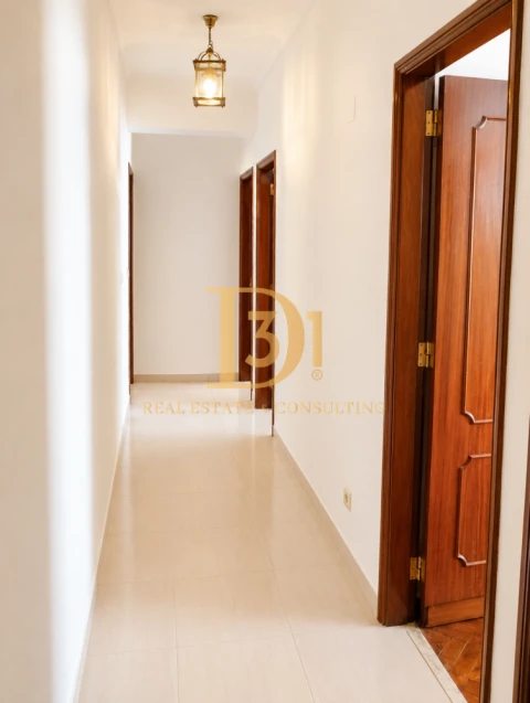 Apartamento T3 para Venda em Agualva e Mira-Sintra