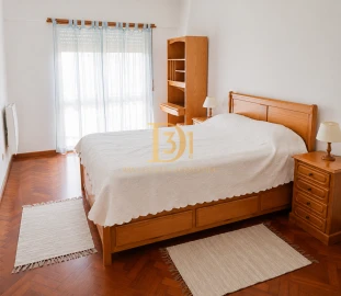 Apartamento T3 para Venda em Agualva e Mira-Sintra