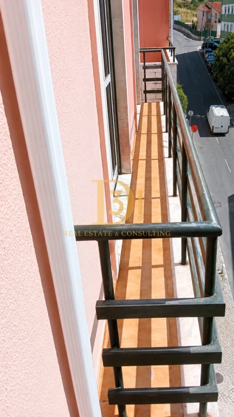 Apartamento T3 para Venda em Agualva e Mira-Sintra