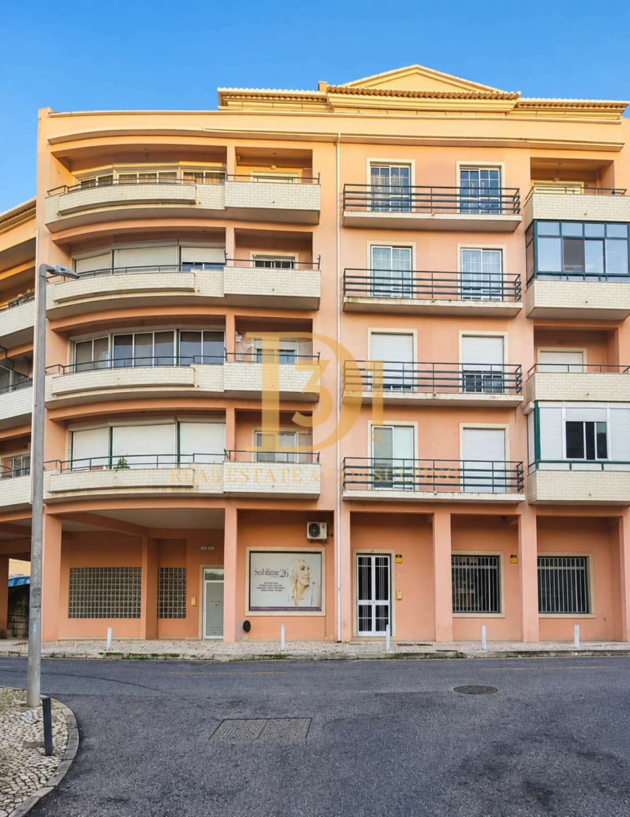 Apartamento T3 para Venda em Agualva e Mira-Sintra Foto 18