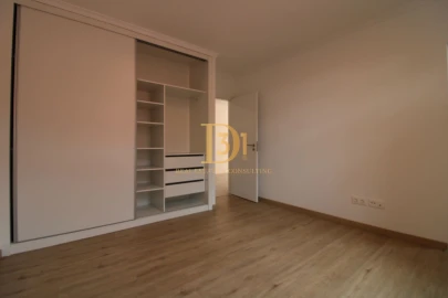 Moradia T3 para Venda em Funchal (Santa Luzia)
