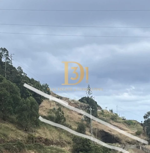 Terreno para Venda em Caniço