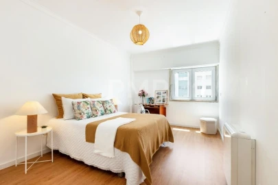 Apartamento T3 para Venda em Benfica