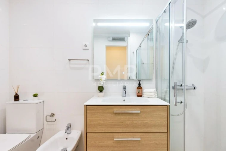 Apartamento T3 para Venda em Benfica Foto 9