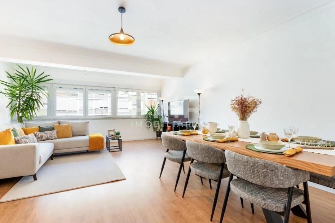 Apartamento T3 para Venda em Benfica Foto 1