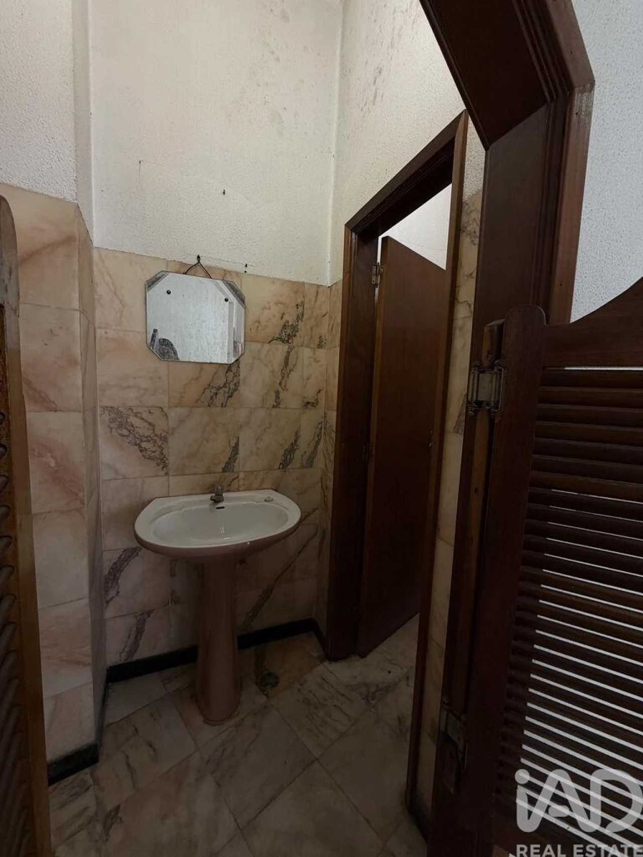 Loja para Venda em Santa Maria, São Pedro e Matacães Foto 2