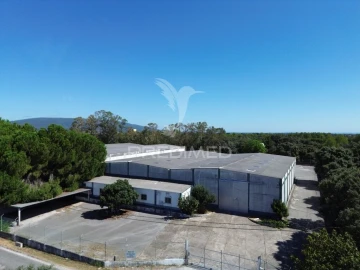 Armazém para Venda em Bugalhos