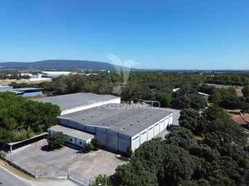 Armazém para Venda em Bugalhos