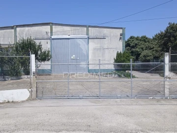 Armazém para Venda em Bugalhos