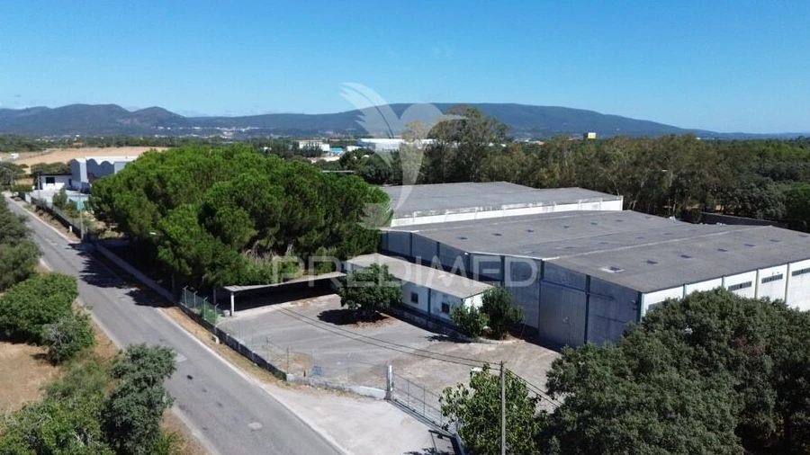 Armazém para Venda em Bugalhos