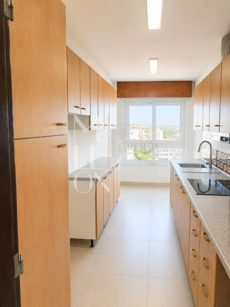 Apartamento T3 para Venda em Corroios Foto 4
