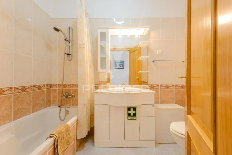 Apartamento T2 para Venda em Quarteira Foto 17
