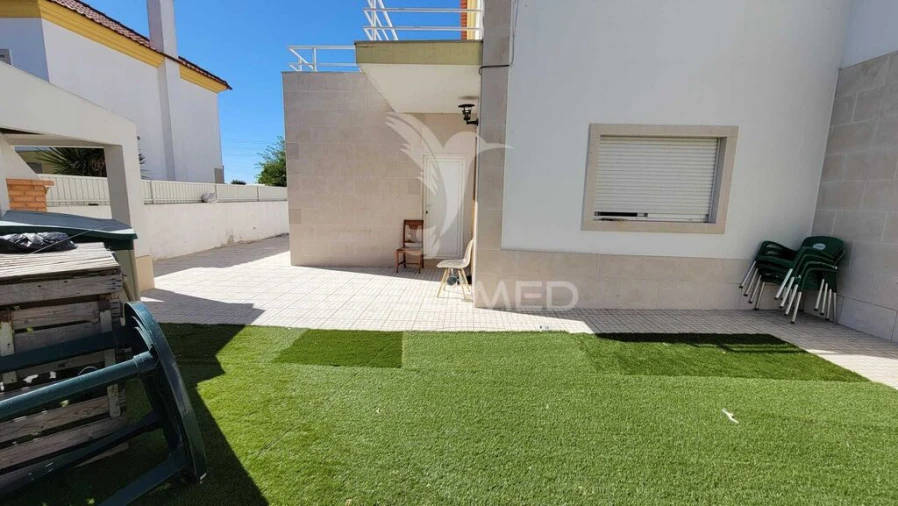 Moradia T5 para Venda em Santo Antonio da Charneca Foto 4