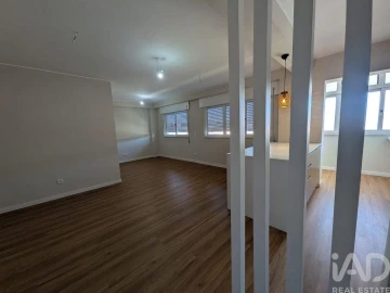 Apartamento T4 para Venda em Ramalde