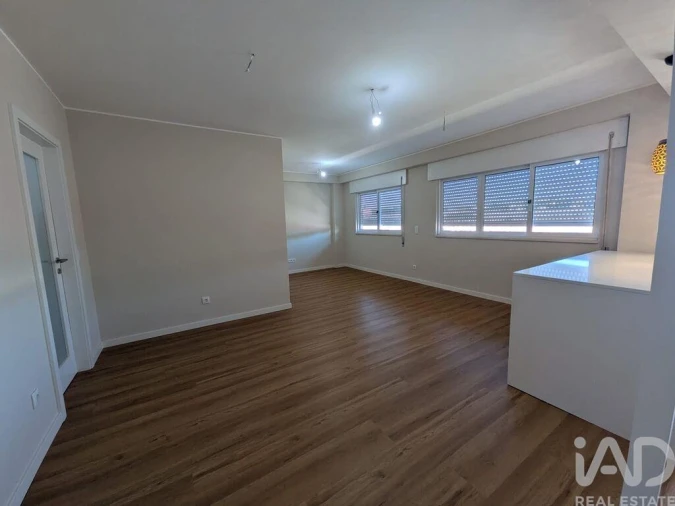 Apartamento T4 para Venda em Ramalde Foto 5
