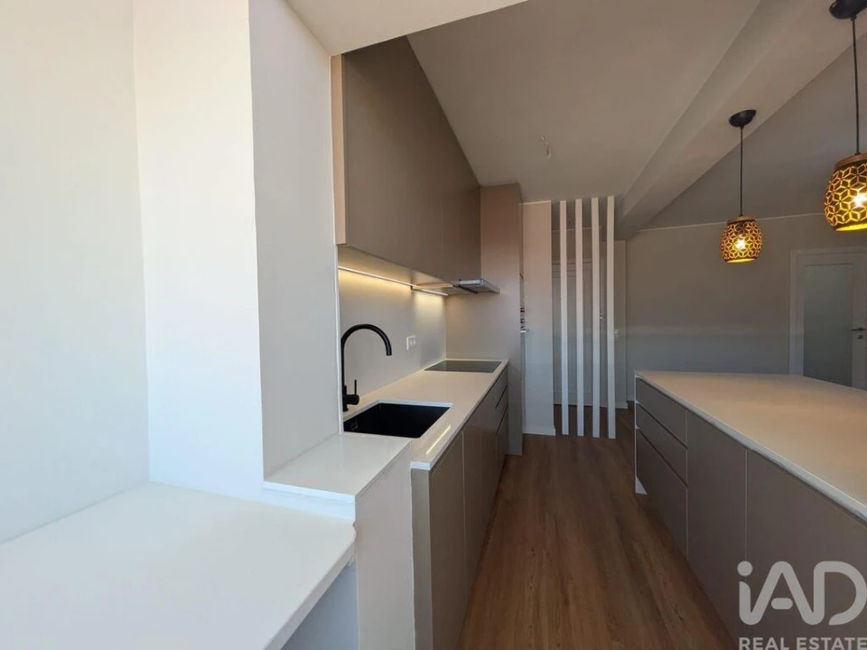 Apartamento T4 para Venda em Ramalde Foto 1