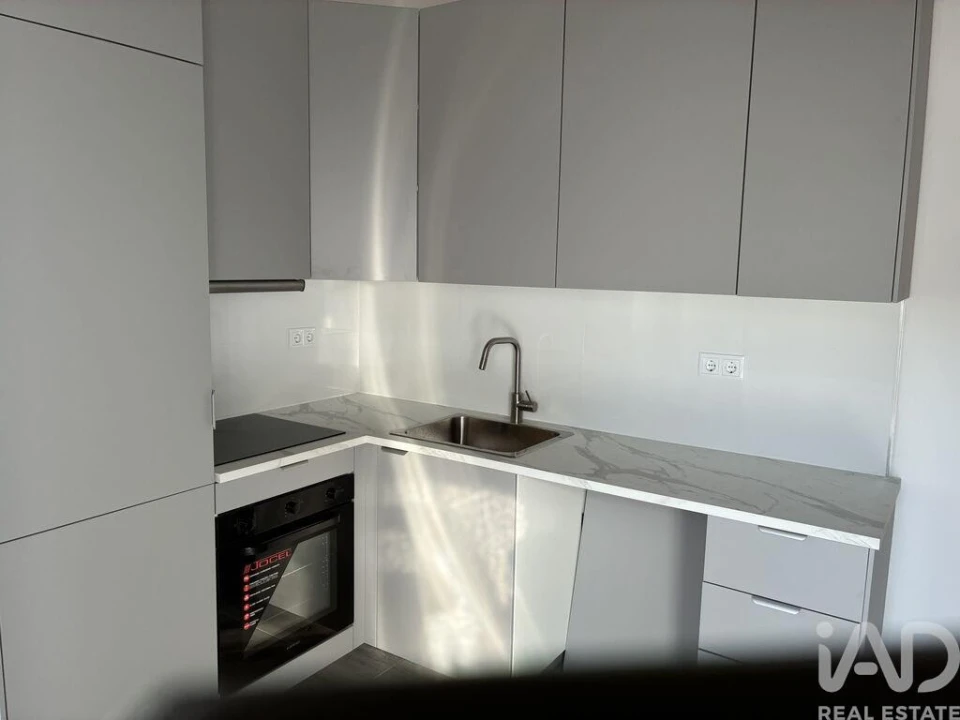 Moradia T2 para Venda em Vila Nova da Rainha Foto 3