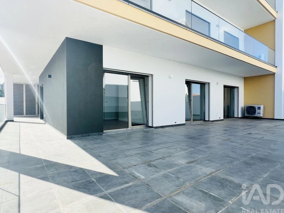 Apartamento T3 para Venda em Parceiros e Azoia Foto 27