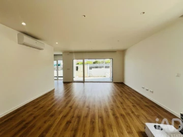Apartamento T3 para Venda em Parceiros e Azoia
