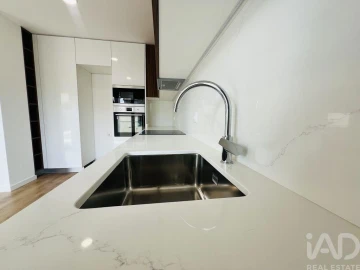Apartamento T3 para Venda em Parceiros e Azoia